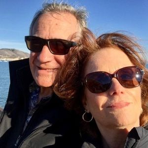 Meet your Posher, Deedee